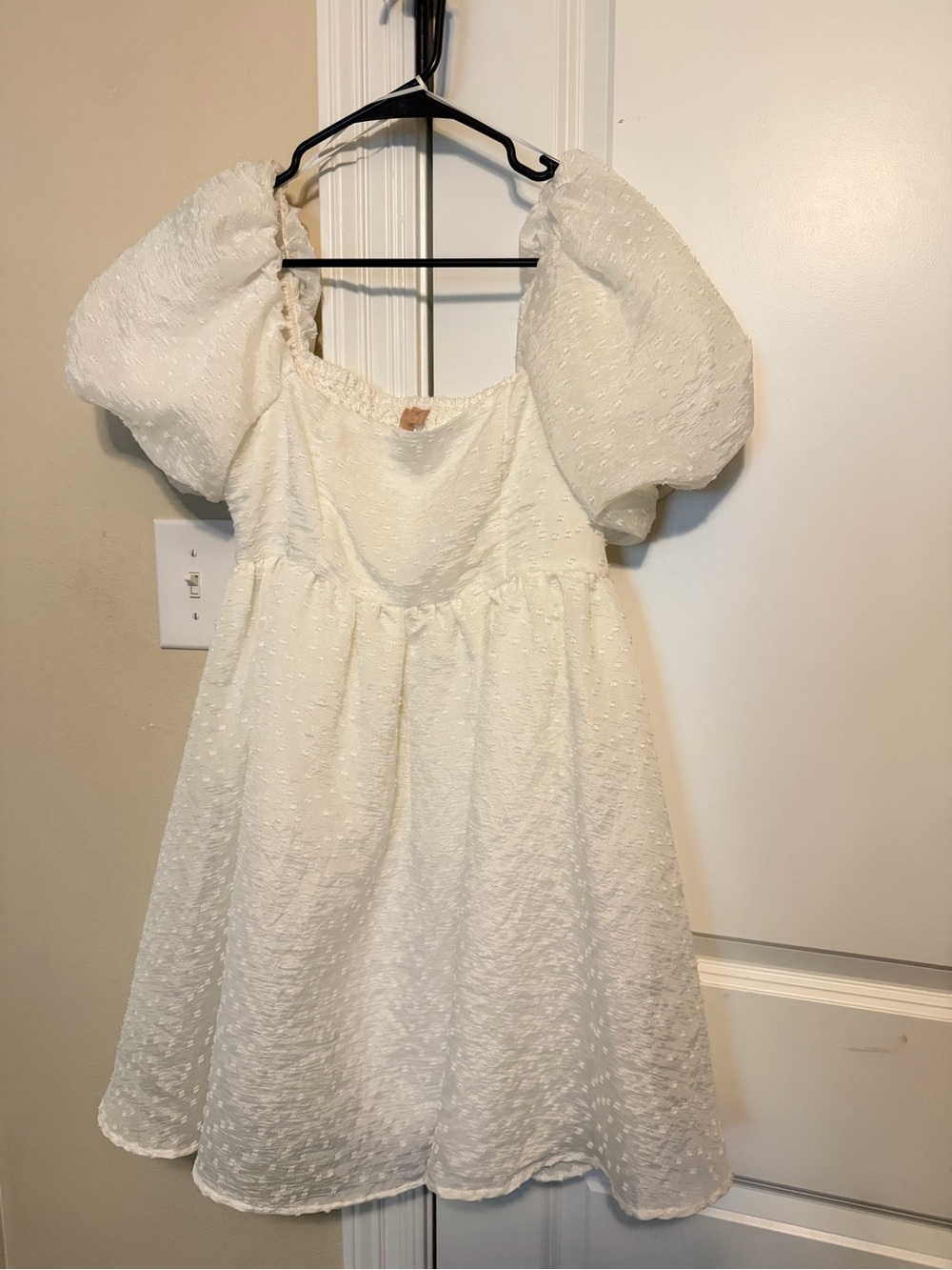 White Puff-Sleeve baby doll style Dress